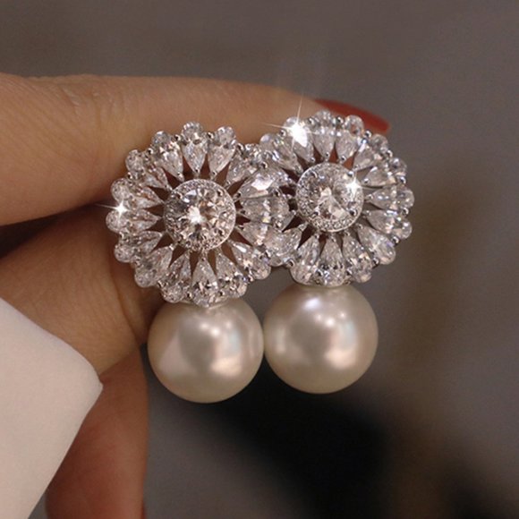 New pearl flower Rhinestone Circle Earrings - Picture 2 of 3
